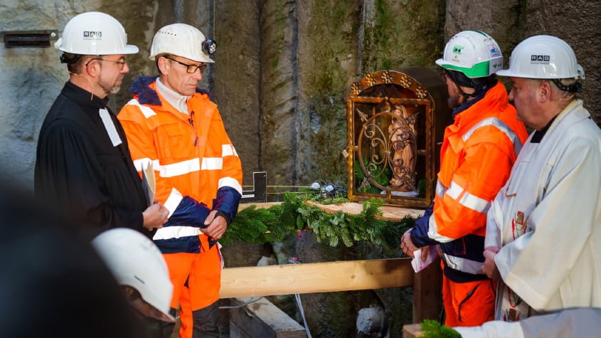 Bochum, 07.12.2022 RAG Ibbenbüren Tauffeier Grubenwasserkanal Vortrieb West Miriam-Tunnel mit der Tunnelbohrmaschine Barbara | F o t o : V o l k e r W i c i o k